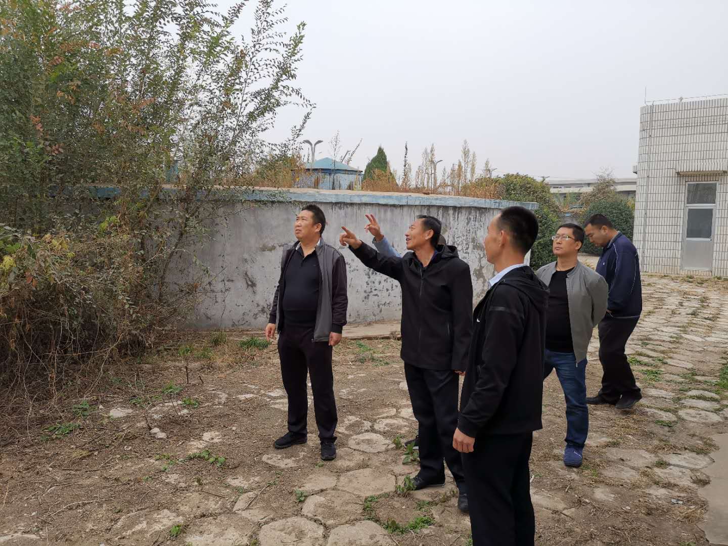 公司總經理王建人在供水、污水生產一線開展風險隱患排查 (1).jpg